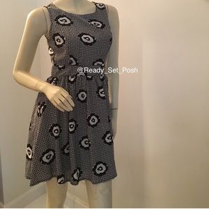 sleeveless Floral Dress with cutout zip up back